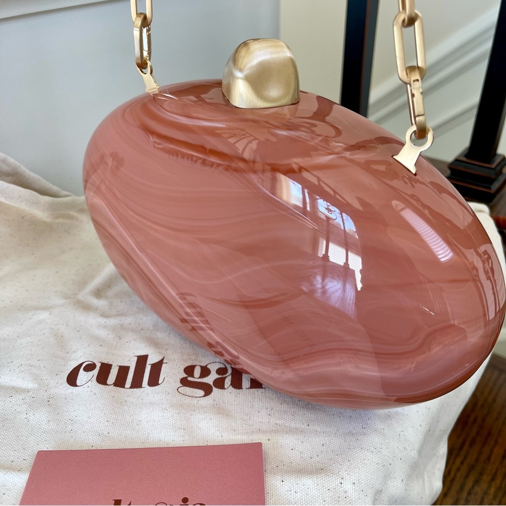 Cult Gaia Eviana Clutch with Gold Chain - Picture 3 of 9